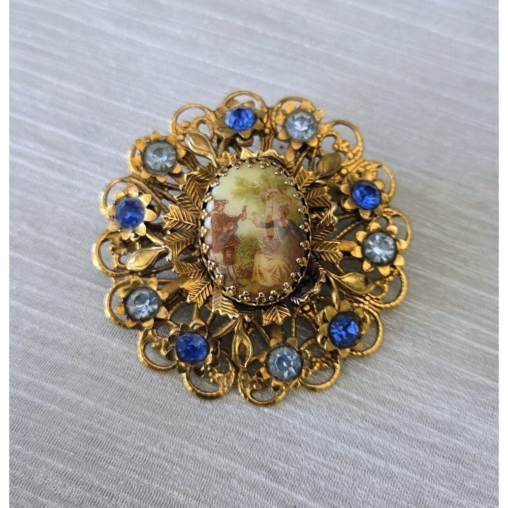 Vintage Western Germany Gold Tone Filigree Victorian Romance Cameo Brooch‎ Pin